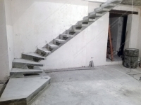 betonnaja-lestnitsa-na-bokovom-kosoure.jpg