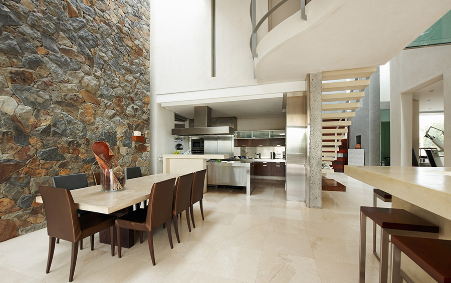 дизайн с каменными стенами в интерьере